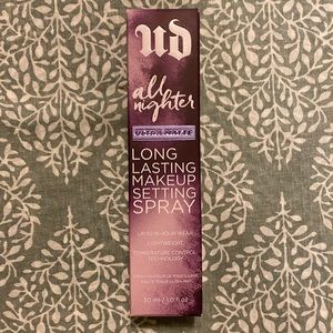 Urban Decay All Nighter Ulta Matte setting spray